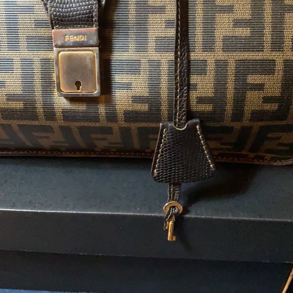 Iconic Fendi - Picture 6 of 11